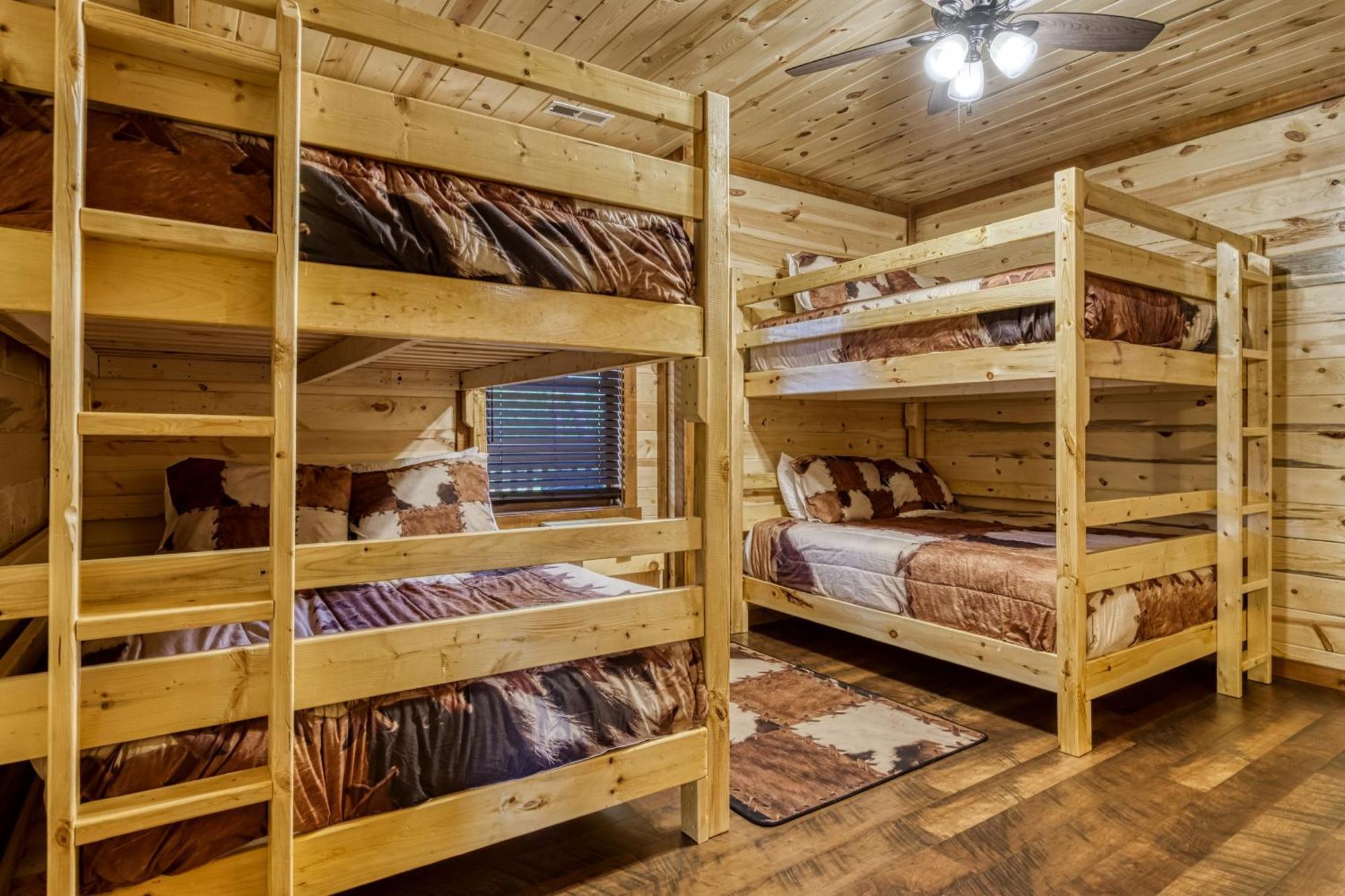Majestic Splash- 8 Bedroom, Indoor Pool, Hot Tub, 1089 Free Tickets Each Paid Day, Dollywood 세비어빌 외부 사진