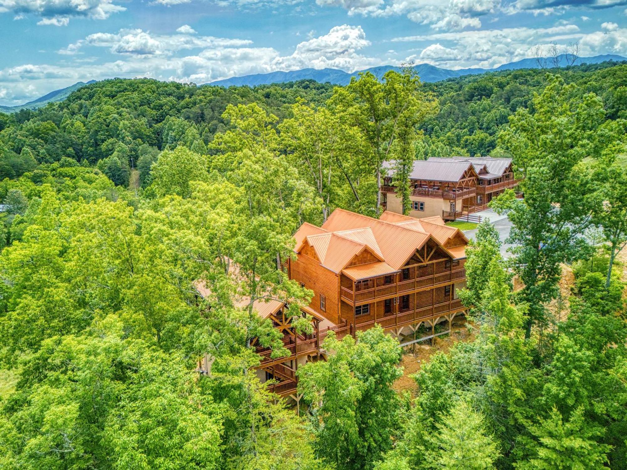 Majestic Splash- 8 Bedroom, Indoor Pool, Hot Tub, 1089 Free Tickets Each Paid Day, Dollywood 세비어빌 외부 사진